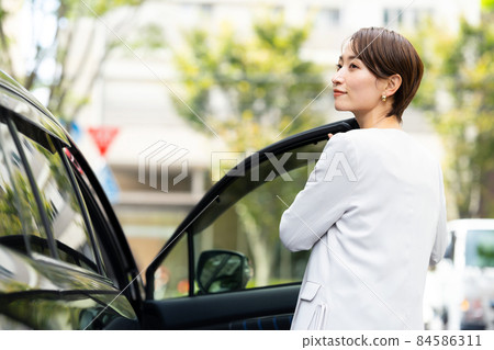 Middle female car driving business 84586311