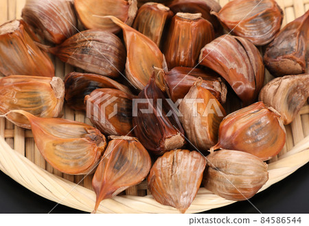 Black garlic 84586544