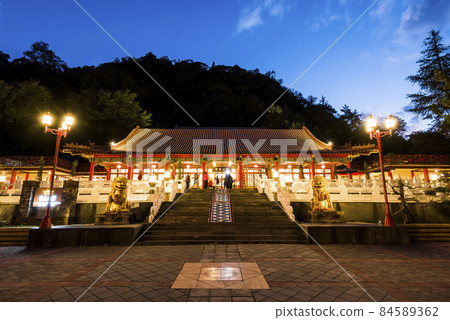Night view of the Lishan Guest House in Taichung, Taiwan. here is the highest palace-style hotel in Taiwan. 84589362