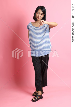 Mixed Race Woman Mixed Race Woman 84589444