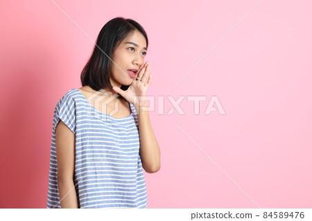 Mixed Race Woman 84589476