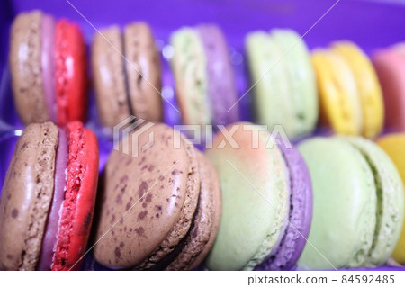Macaroon 84592485