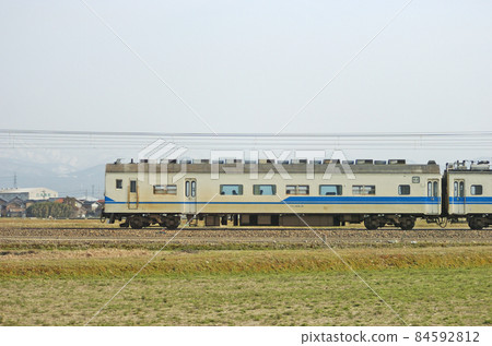 北陸本線 三河加賀笠間 JR 西 419 系列 D15 編隊(敦賀) ③ 雲葉 419-15 海邊 北陸本線 三河加賀笠間 JR 西 419 系列 D15 編隊(敦賀) ③ 雲葉 419-15 海邊 84592812