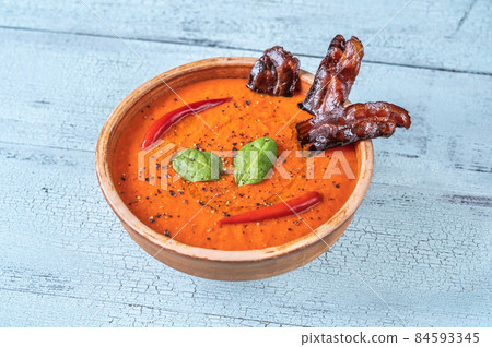 Creamy grilled red pepper soup Creamy grilled red pepper soup 84593345