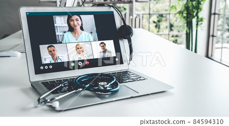 Telemedicine service online video call for doctor to actively chat with patient 84594310