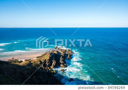 Byron Bay, a cape protruding from the easternmost tip of the continent where you can see the earliest sunrise on the Australian continent 84598269