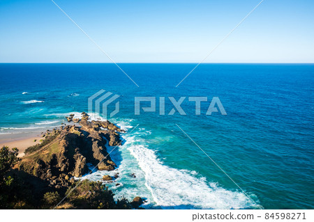 Byron Bay, a cape protruding from the easternmost tip of the continent where you can see the earliest sunrise on the Australian continent 84598271