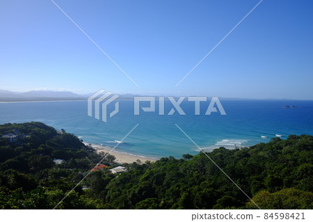 拜倫灣美麗的海灘,大陸最東端的海角,在這裡您可以看到澳大利亞大陸最早的日出 拜倫灣美麗的海灘,大陸最東端的海角,在這裡您可以看到澳大利亞大陸最早的日出 84598421