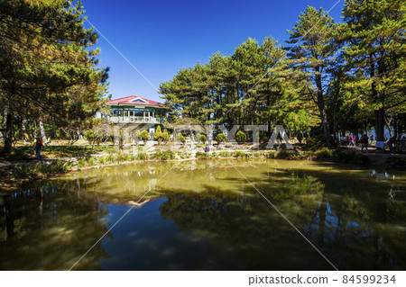 Beautiful scenery of Tianchi at Fushoushan Farm in Taichung, Taiwan. Beautiful scenery of Tianchi at Fushoushan Farm in Taichung, Taiwan. 84599234