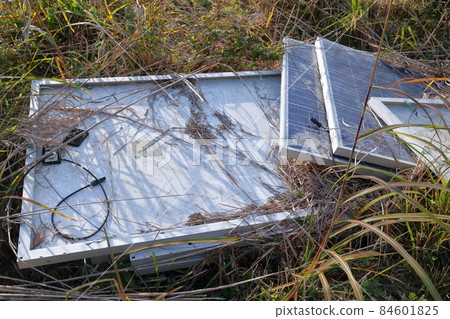 Grass-covered solar panels 84601825
