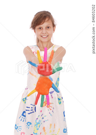 Adorable smiling little girl 84603202