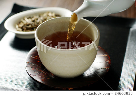 從九州倒出的Hojicha 84603933