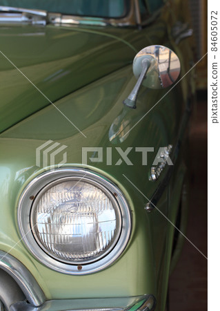 1960 年代的車燈形狀和鏡子 1960 年代的車燈形狀和鏡子 84605072