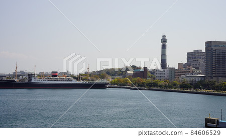 Yokohama Port, Yamashita Park and Hikawa Maru Yokohama Port, Yamashita Park and Hikawa Maru 84606529