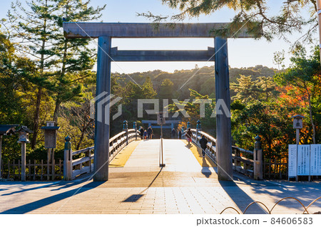 Ise Jingu Naiku Ujibashi Torii illuminated by the morning sun Ise Jingu Naiku Ujibashi Torii illuminated by the morning sun 84606583
