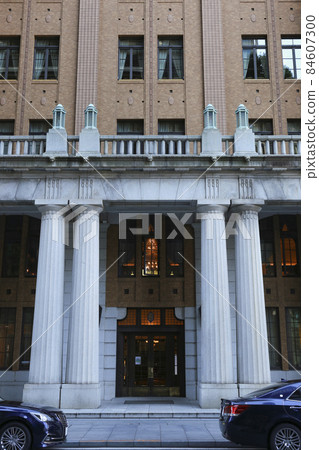 The Industry Club of Japan Entrance Porch The Industry Club of Japan Entrance Porch 84607300