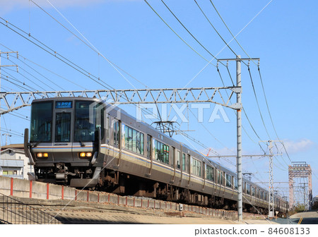 223 series Special Rapid Service running in Nishinomiya city 84608133