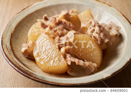 Pork belly and radish 84609001