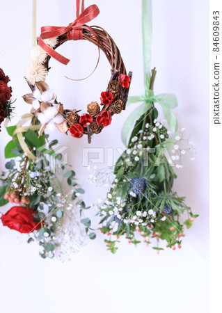 Christmas swag 84609843