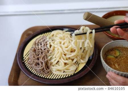 路邊車站昭和烏冬面 84610105