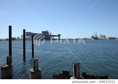 Newcastle, Australia's NSW, the historic port city with the second largest beach after Sydney Newcastle, Australia's NSW, the historic port city with the second largest beach after Sydney 84615012