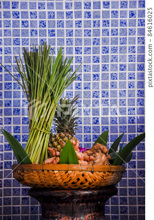 Spa ingredient with lemongrass and yellow ginger Spa ingredient with lemongrass and yellow ginger 84616025