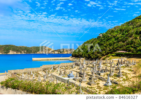Kirishitan Cemetery in Kashiragashima Shirahama Village Shirahama Ruins [Shinkamigoto Town, Minamimatsuura District, Nagasaki Prefecture] 84616327