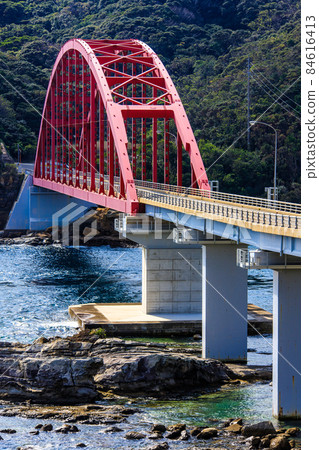 Kashiragashima Ohashi [Shinkamigoto Town, Minamimatsuura District, Nagasaki Prefecture] 84616413