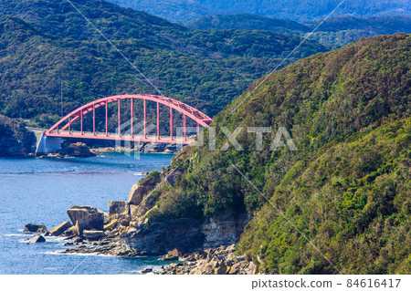 Kashiragashima Ohashi [Shinkamigoto Town, Minamimatsuura District, Nagasaki Prefecture] 84616417