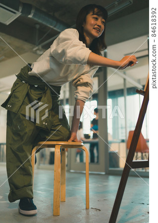 female, lady, woman 84618392