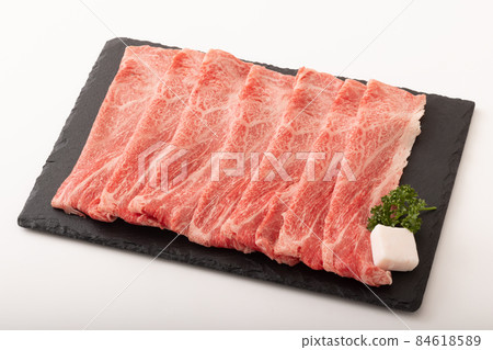 Beef shoulder loin sukiyaki meat (Japanese black beef) Beef shoulder loin sukiyaki meat (Japanese black beef) 84618589