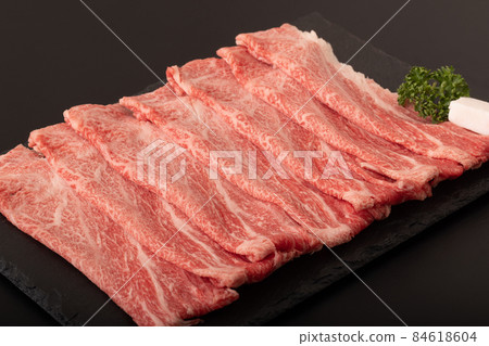 Beef shoulder loin sukiyaki meat (Japanese black beef) Beef shoulder loin sukiyaki meat (Japanese black beef) 84618604