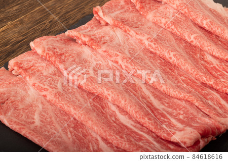 Beef shoulder loin sukiyaki meat (Japanese black beef) Beef shoulder loin sukiyaki meat (Japanese black beef) 84618616