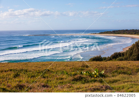 Ballina Byron Gateway 機場附近美麗的 Sharpes 海灘,是通往拜倫灣的門戶 Ballina Byron Gateway 機場附近美麗的 Sharpes 海灘,是通往拜倫灣的門戶 84622005