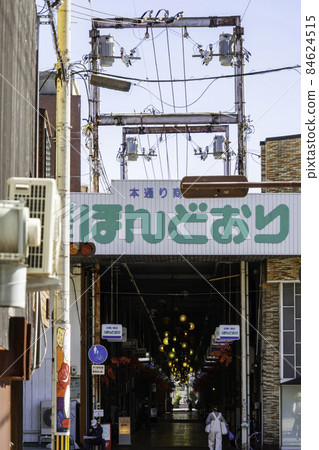 Yonago Shitamachi Hondori Shopping Street, Yonago City, Tottori Prefecture 84624515