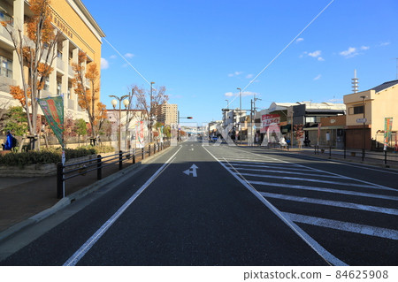 寢屋川市“清爽之路”（城市規劃道路寢屋川站線）[大阪府寢屋川市] 84625908