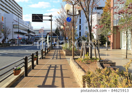 寢屋川市“清爽之路”（城市規劃道路寢屋川站線）[大阪府寢屋川市] 84625913