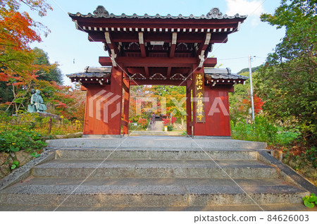 山口縣下關市秋季禦岳宗法輪角原寺三門 84626003