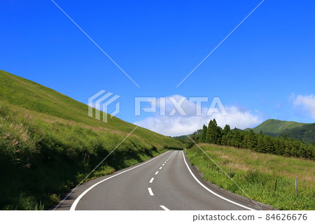 Highland Road Highland Road 84626676