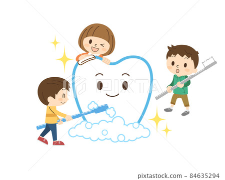 孩子們和朋友一起刷牙 84635294