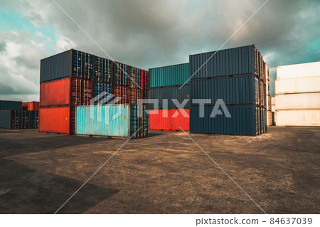 Cargo container for overseas shipping in shipyard with heavy machine . 84637039