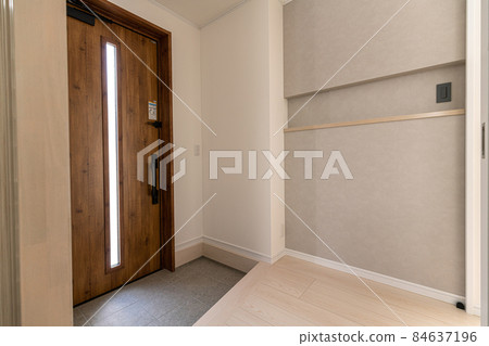 Housing image Newly built house entrance hall 84637196