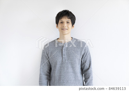 Male in his 20s, looking at the camera, portrait cooperation: WEEK Shibadaimon (Sun Frontier Fudousan) Male in his 20s, looking at the camera, portrait cooperation: WEEK Shibadaimon (Sun Frontier Fudousan) 84639113