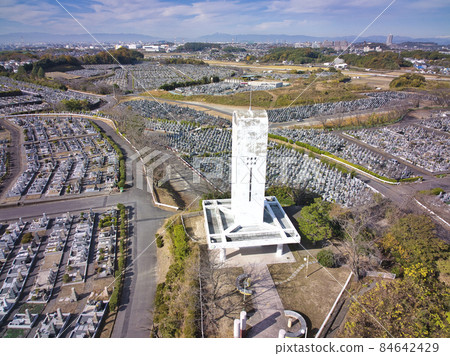Shiomizaka Heiwa Park, Kasugai City, Aichi Prefecture (aerial view by drone) Shiomizaka Heiwa Park, Kasugai City, Aichi Prefecture (aerial view by drone) 84642429