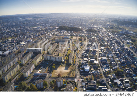俯瞰愛知縣春日井市和名古屋市春日井市的廣藏寺新城（無人機鳥瞰圖） 84642467