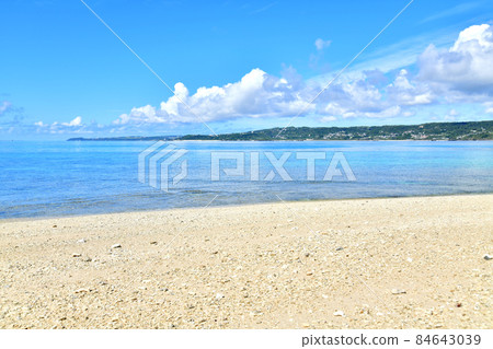 從小牧島（沖繩縣南城市）眺望百名海灘和三原海灘[2020.9] 84643039