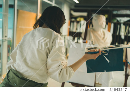 藝術學校預備學校 84643247