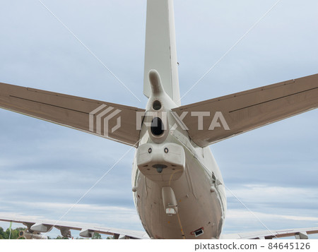 US Navy P-8A Poseidon Patroller AN / AAQ-24 (V) Nemesis Directional Infrared Countermeasure US Navy P-8A Poseidon Patroller AN / AAQ-24 (V) Nemesis Directional Infrared Countermeasure 84645126