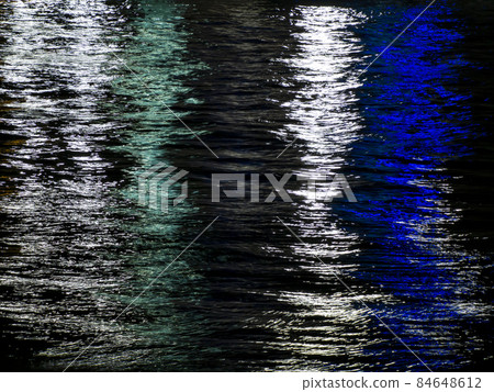 Image of light reflected on the surface of the river Image of light reflected on the surface of the river 84648612