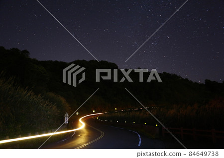 施丁，滿天星斗 84649738